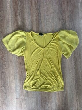 1.STATE Women’s Flutter Sleeve V-Neck Knit Top - size Small